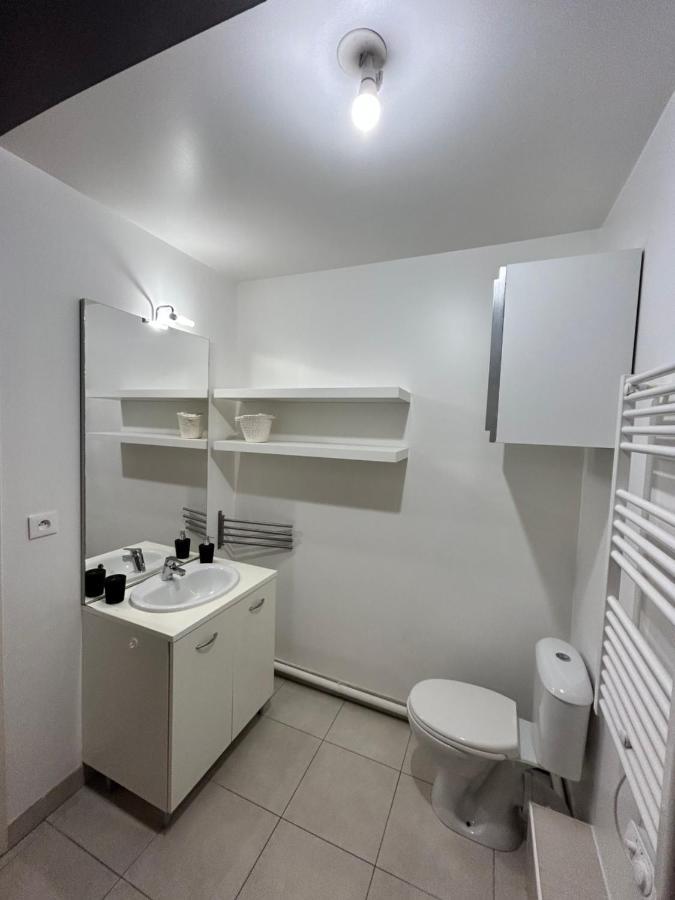Appartement Avec Terrasse Et Box Entre Plages Et Nature Марсилия Екстериор снимка