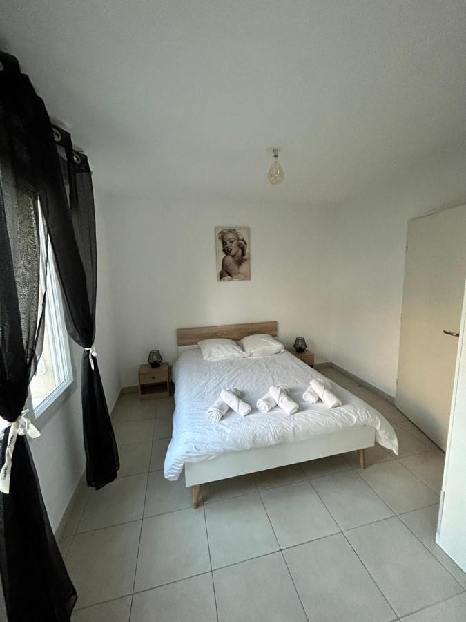Appartement Avec Terrasse Et Box Entre Plages Et Nature Марсилия Екстериор снимка